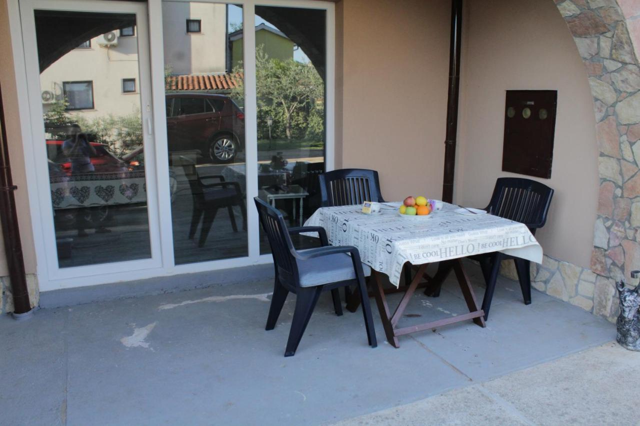 Apartment Nikolena Rovinjsko Selo Luaran gambar